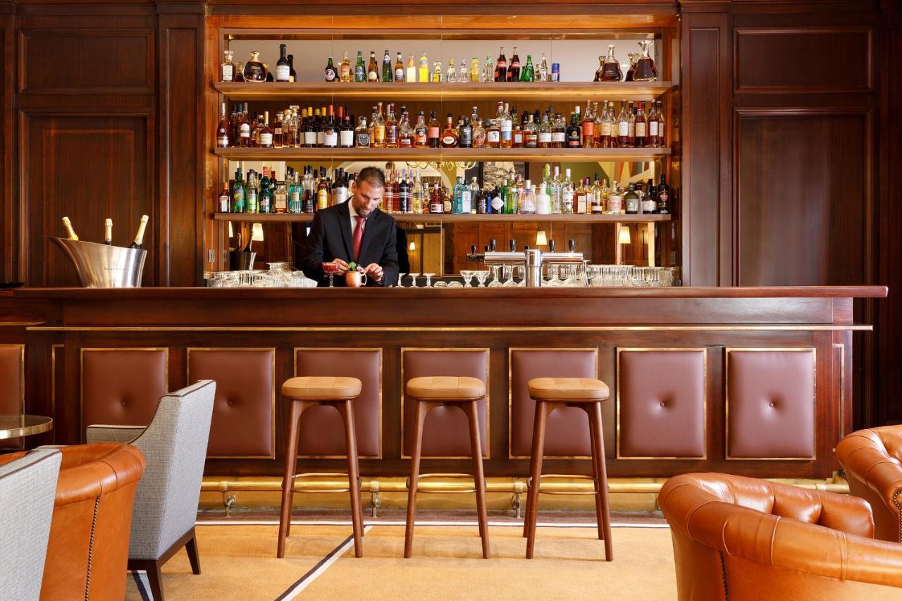 Hotel Barrire Le Westminster Le Touquet Luaran gambar The bar at the St Regis Istanbul