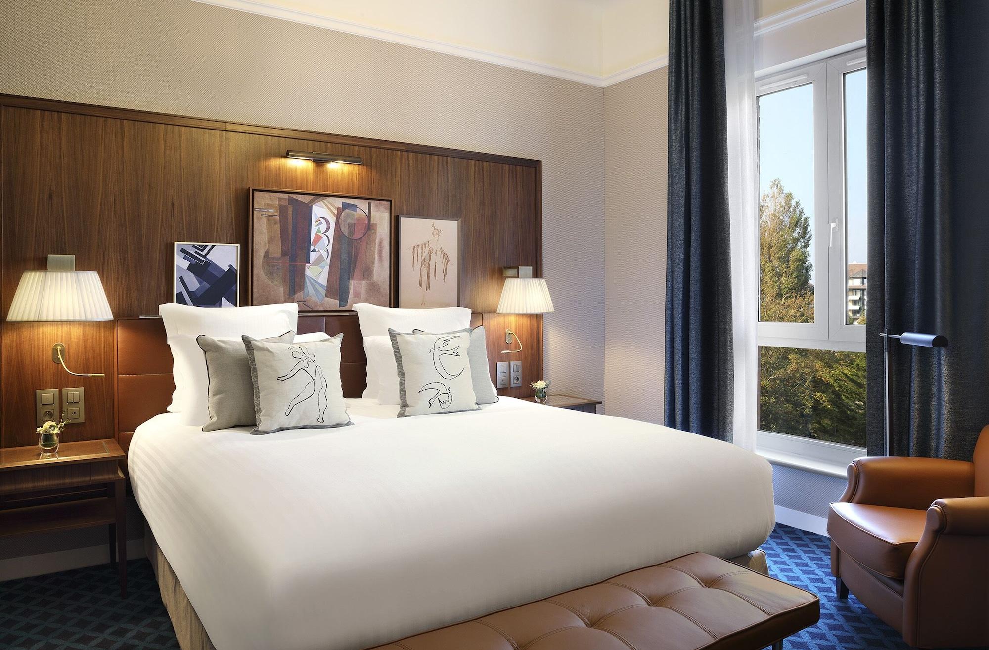 Hotel Barrire Le Westminster Le Touquet Luaran gambar A bedroom at the hotel