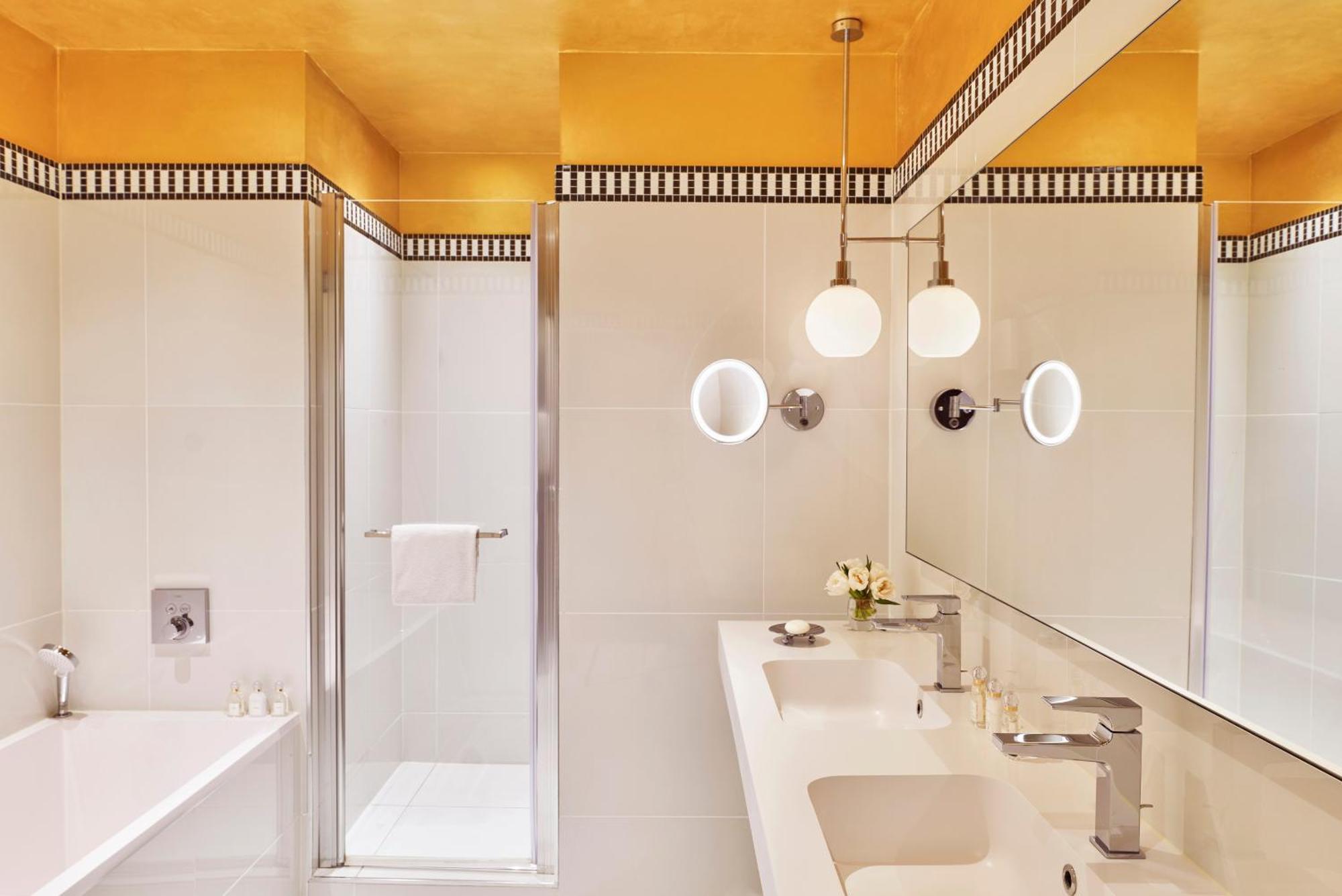 Hotel Barrire Le Westminster Le Touquet Luaran gambar Bathroom